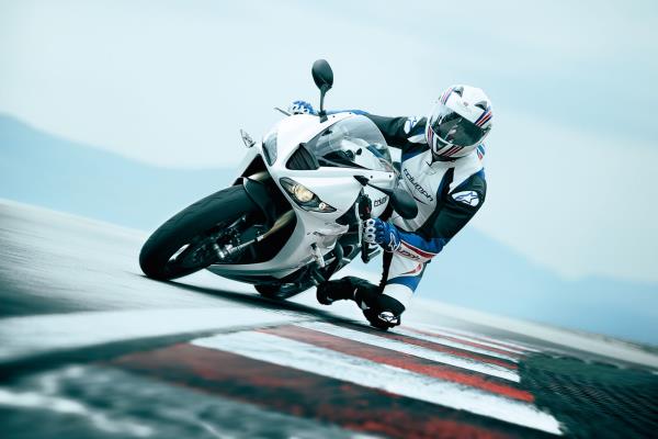 TRIUMPH Daytona R 675  Old Style