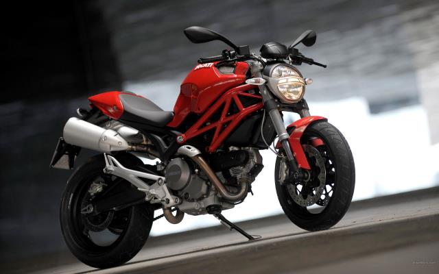 DUCATI Monster 696 Design Made in Italy